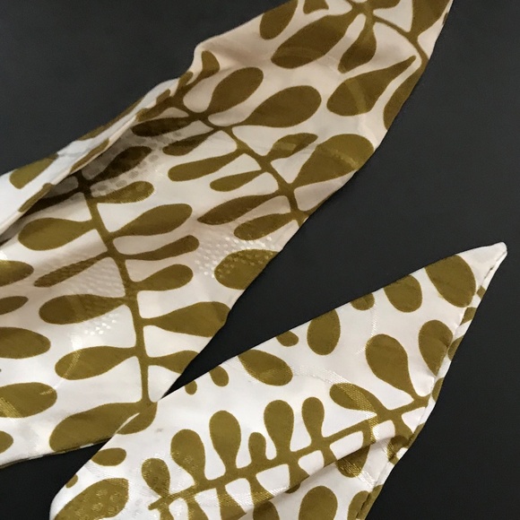 Trina Turk~ unique printed, long Silk Scarf - Picture 7 of 8